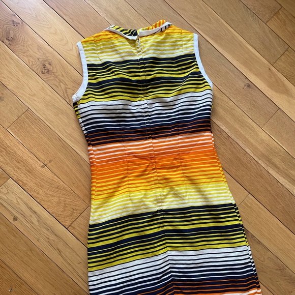 Vintage 70s Mini Dress - Picture 2 of 3